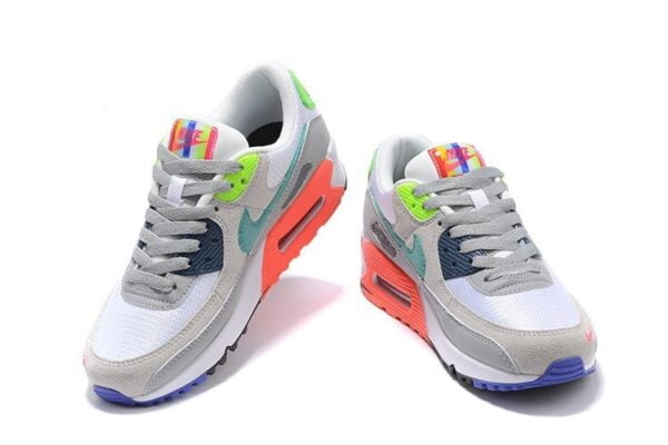 Ladies Air Max 90 Evolution of Icons Sneaker