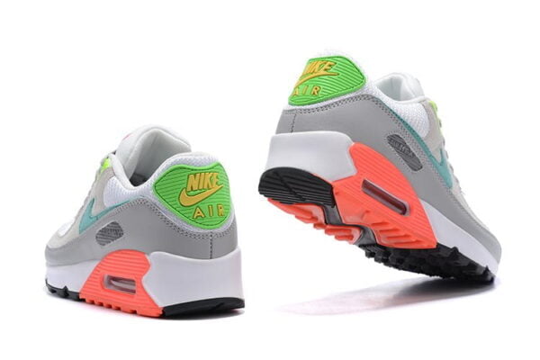 Ladies Air Max 90 Evolution of Icons Sneaker