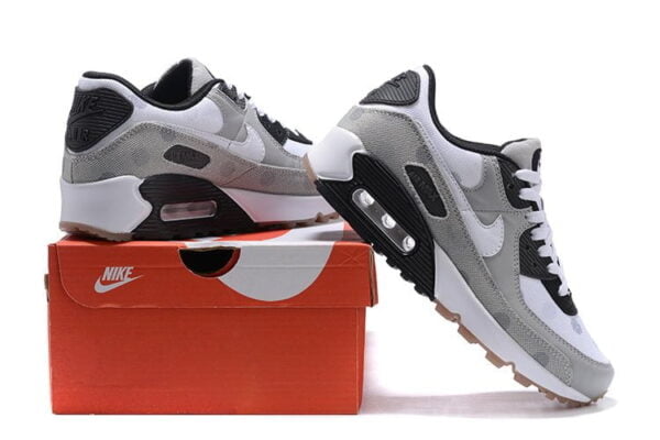 Ladies Air Max 90 White Polka Dot Sneaker