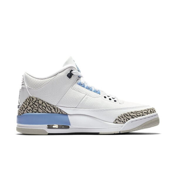 Air Jordan 3 Retro 'UNC' CT8532_104