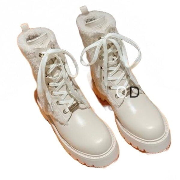 Ladies Louis Vuitton Cream Territory Flat Ranger Boot