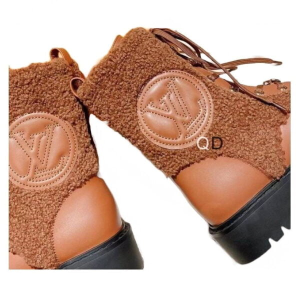 Ladies Louis Vuitton Brown Territory Flat Ranger Boot