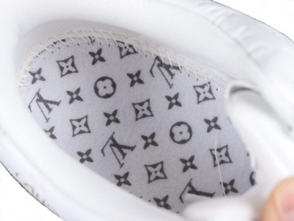 2022 Louis Vuitton x Air Force 1 Low 'Triple White' (Unisex)