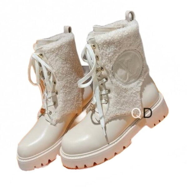 Ladies Louis Vuitton Cream Territory Flat Ranger Boot