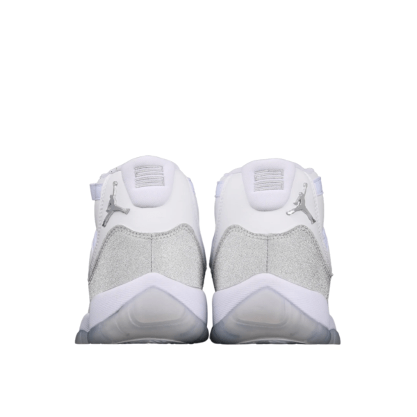 Air Jordan 11 Retro 'Vast Grey' AR0715-100