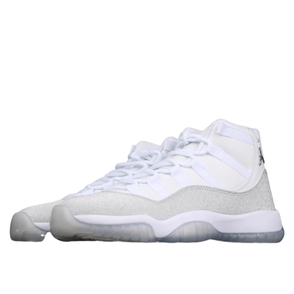 Air Jordan 11 Retro 'Vast Grey' AR0715-100