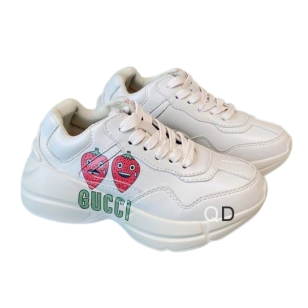 Kid's Gucci Ivory Strawberry Print Leather Shoe (Unisex)