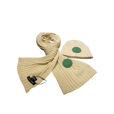 Canada Goose Beige Elegance: 2-Piece Winter Luxury Set with Hat and Scarf