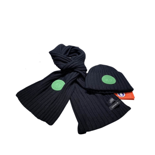 Canada Goose Black Elegance: 2-Piece Winter Luxury Set with Hat and Scarf