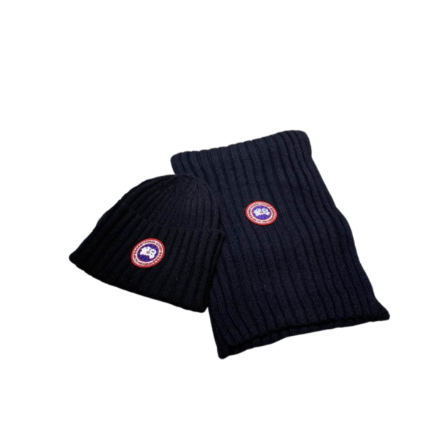 Arctic Elegance 2-Piece Canada Goose Black Scarf & Hat Luxury Set - Image 3