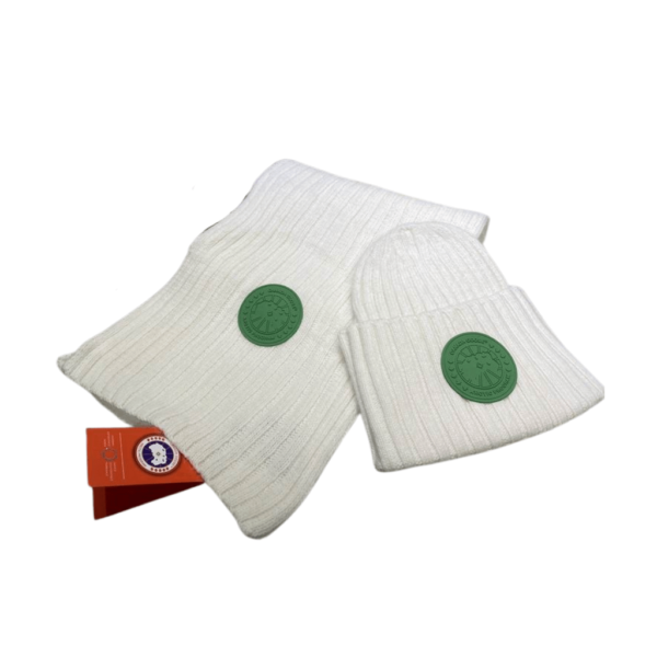 Canada Goose Signature Green Logo 2-Piece Luxury Winter Set: White Hat & Scarf Ensemble - Image 3