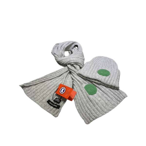 Canada Goose Winter Elegance: 2-Piece Grey Hat and Scarf Luxury Set