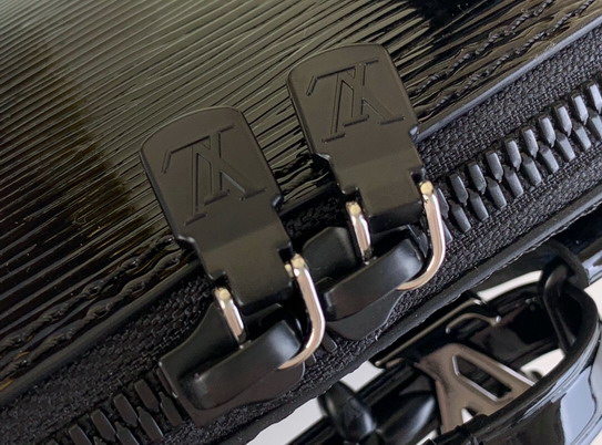 Louis Vuitton Black Alma BB Handbag K00015 - Image 7