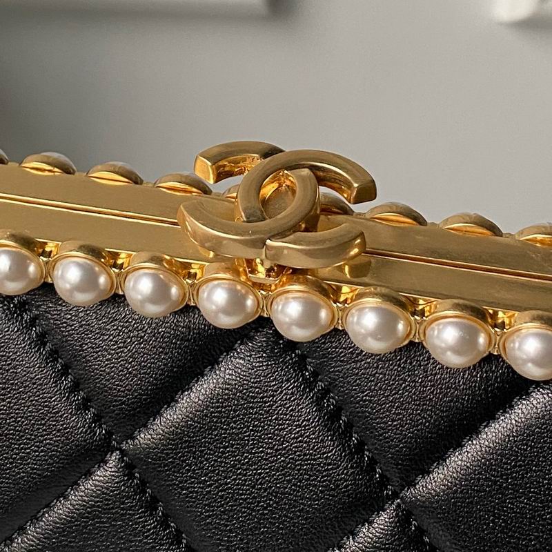 Chanel Black Pearly Clutch AS5912 - Image 6