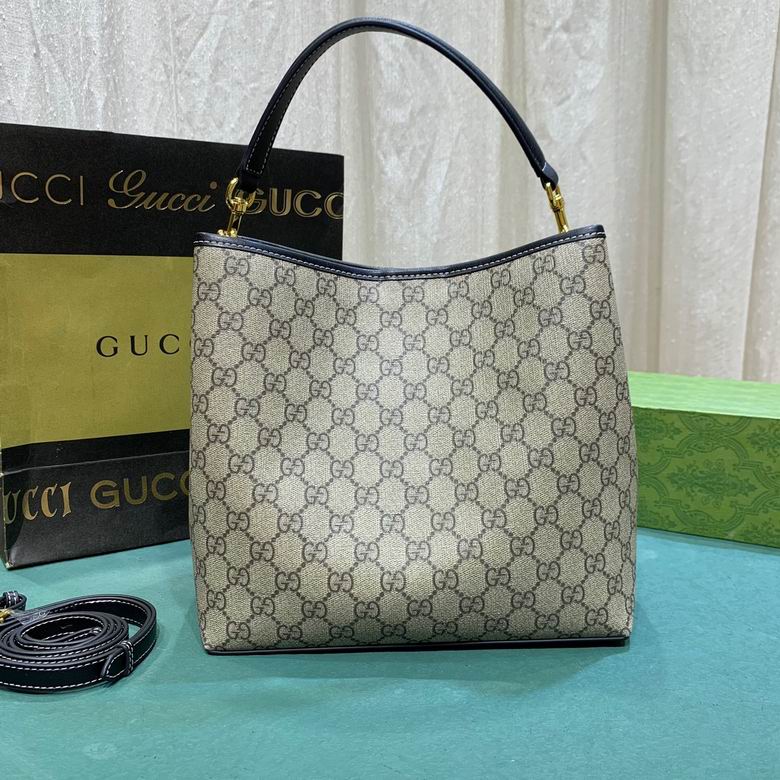 Gucci Beige Emblem Medium Bucket Crossbody Bag 1907021 - Image 2