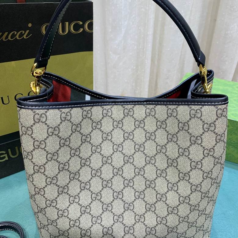 Gucci Beige Emblem Medium Bucket Crossbody Bag 1907021 - Image 3