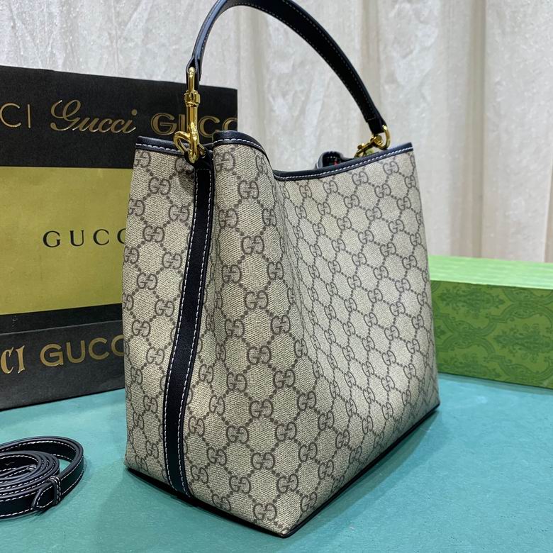 Gucci Beige Emblem Medium Bucket Crossbody Bag 1907021 - Image 4