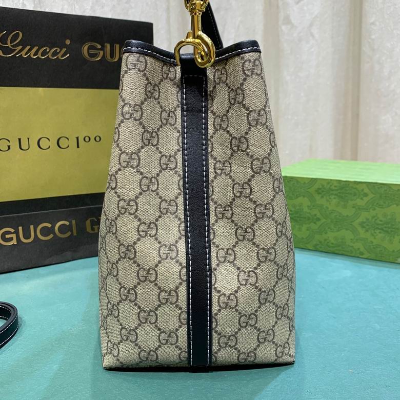 Gucci Beige Emblem Medium Bucket Crossbody Bag 1907021 - Image 5