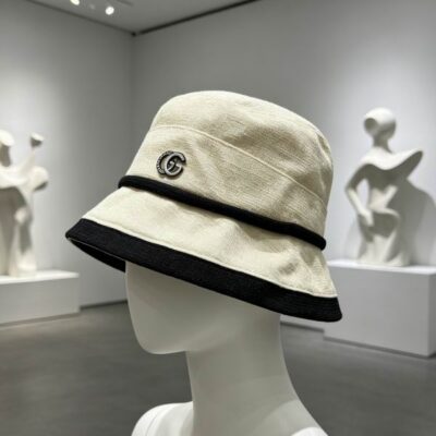Gucci GG Two-Tone Knitted Bucket Hat 4124591