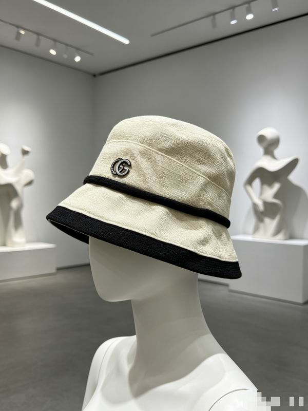 Gucci GG Two-Tone Knitted Bucket Hat 4124591