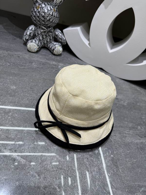 Gucci GG Two-Tone Knitted Bucket Hat 4124591 - Image 2