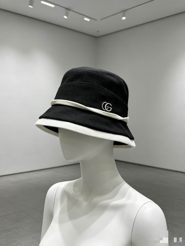 Gucci GG Two-Tone Knitted Bucket Hat 4124591 - Image 3
