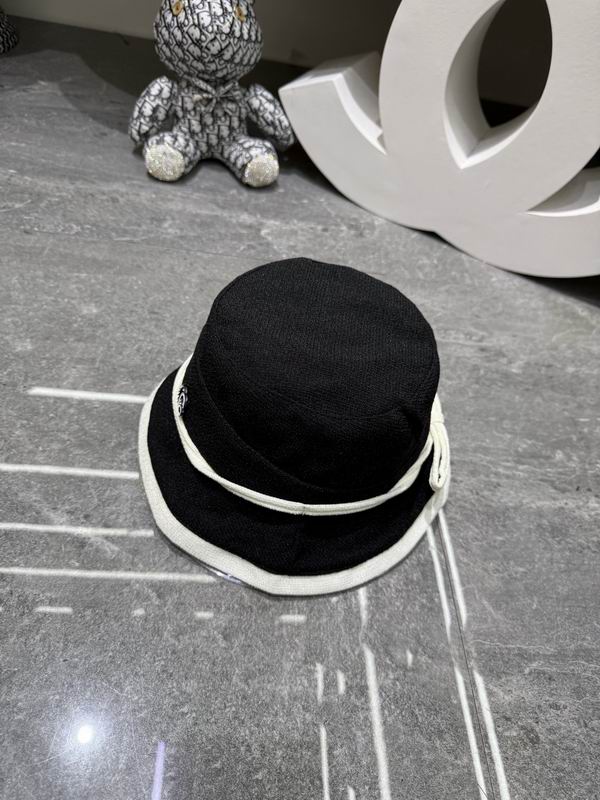 Gucci GG Two-Tone Knitted Bucket Hat 4124591 - Image 5