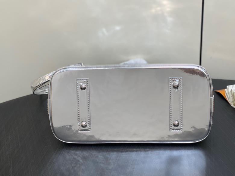 Louis Vuitton Silver Alma BB Handbag M40301 - Image 4