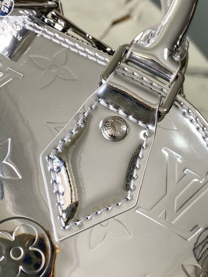 Louis Vuitton Metallic Silver Alma BB Shoulder Bag M26335 - Image 6