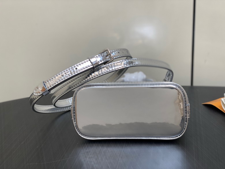 Louis Vuitton Silver Alma BB Shoulder Bag M81945 - Image 6