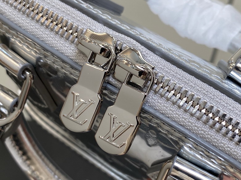 Louis Vuitton Silver Alma BB Shoulder Bag M81945 - Image 7