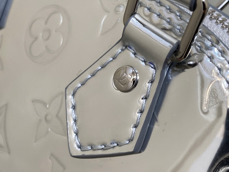 Louis Vuitton Silver Alma BB Shoulder Bag M81945 - Image 8