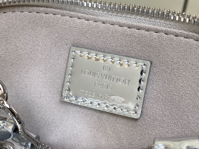 Louis Vuitton Silver Alma BB Shoulder Bag M81945 - Image 9
