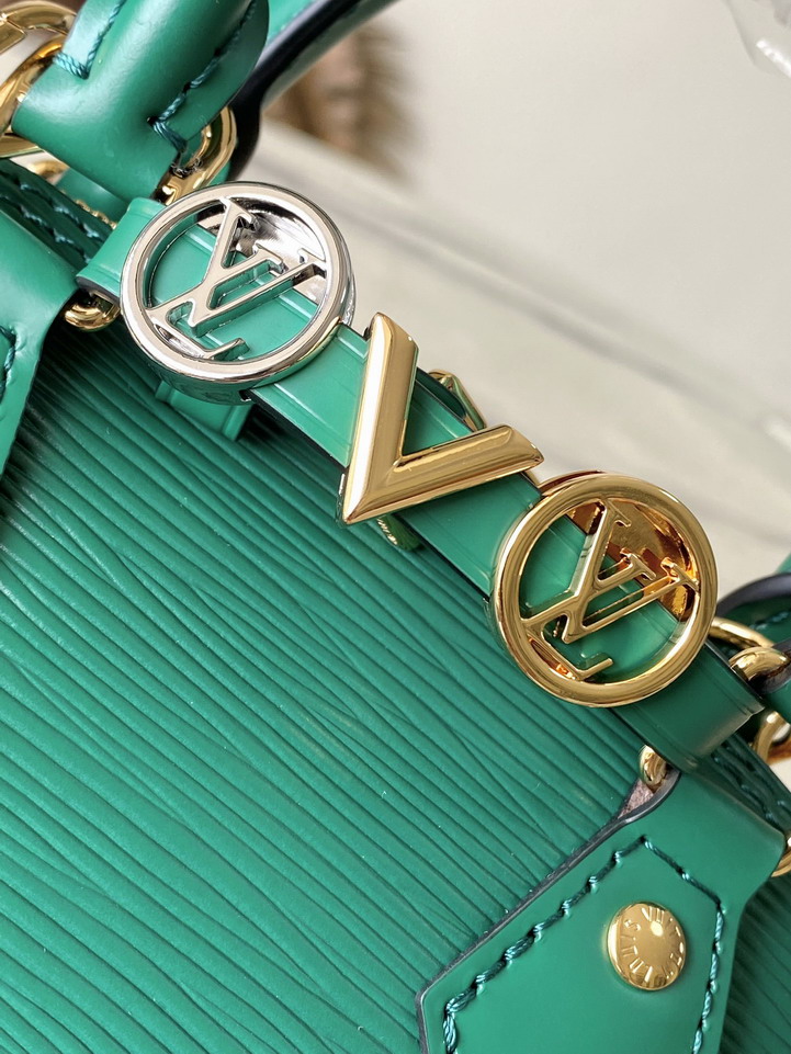 Louis Vuitton Emerald Green Alma Mini Handbag M14339 - Image 6