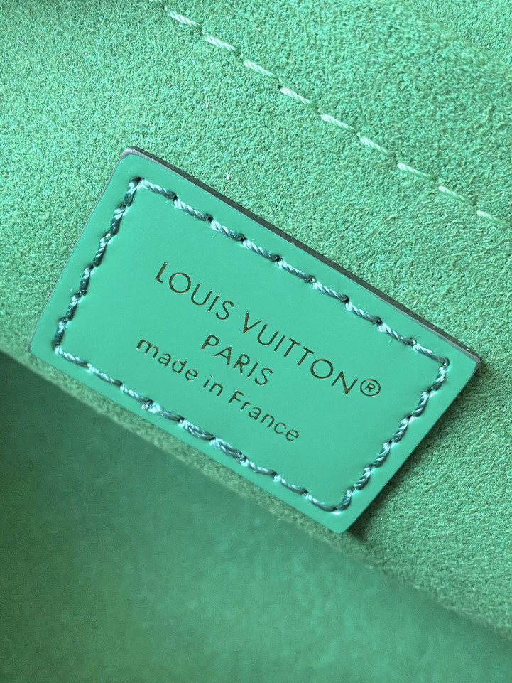 Louis Vuitton Emerald Green Alma Mini Handbag M14339 - Image 9