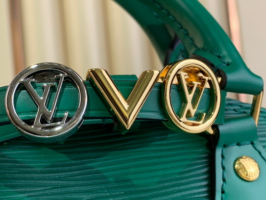 Louis Vuitton Green Alma Mini LV&I Handbag K00015 - Image 6