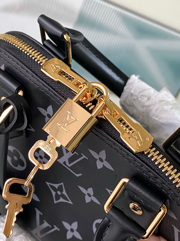 Louis Vuitton Black Alma BB Satchel M12289 - Image 6