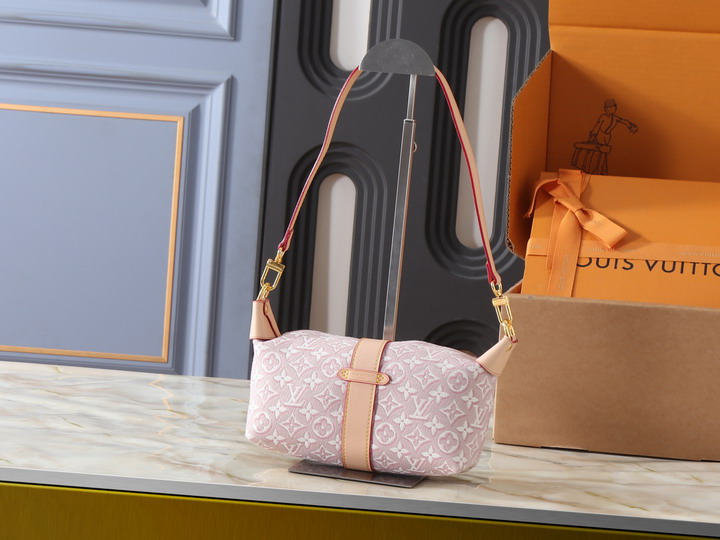 Louis Vuitton Rose Ruban Pochette Mia 2027419 Mini Bag - Image 3