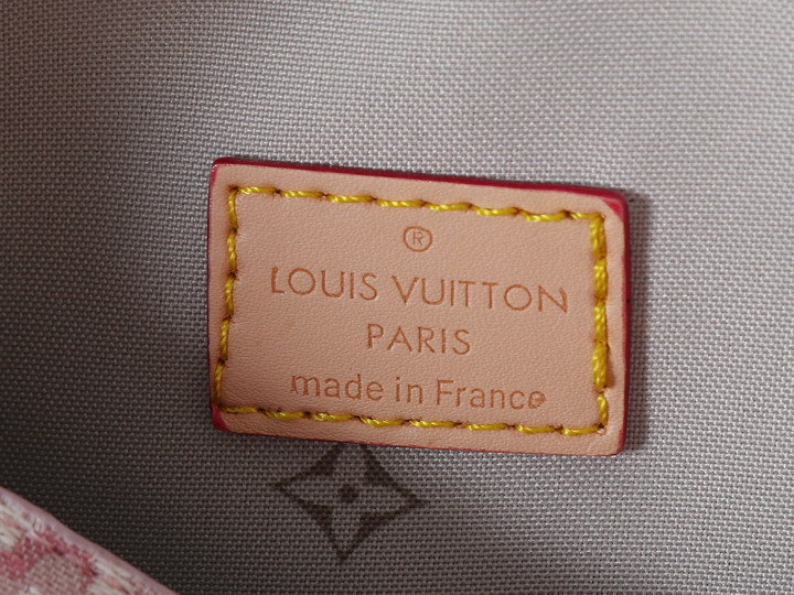 Louis Vuitton Rose Ruban Pochette Mia 2027419 Mini Bag - Image 9