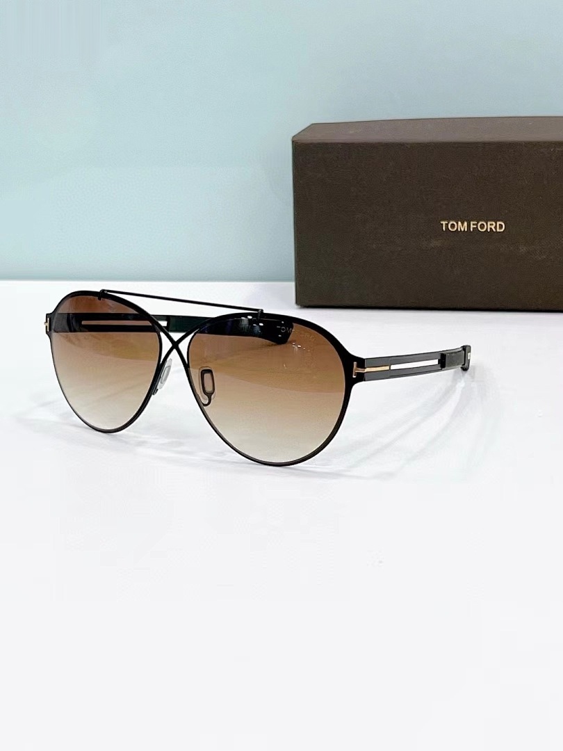 TOM FORD - FT0828 - 62-14-145 - Sunglasses - Image 3