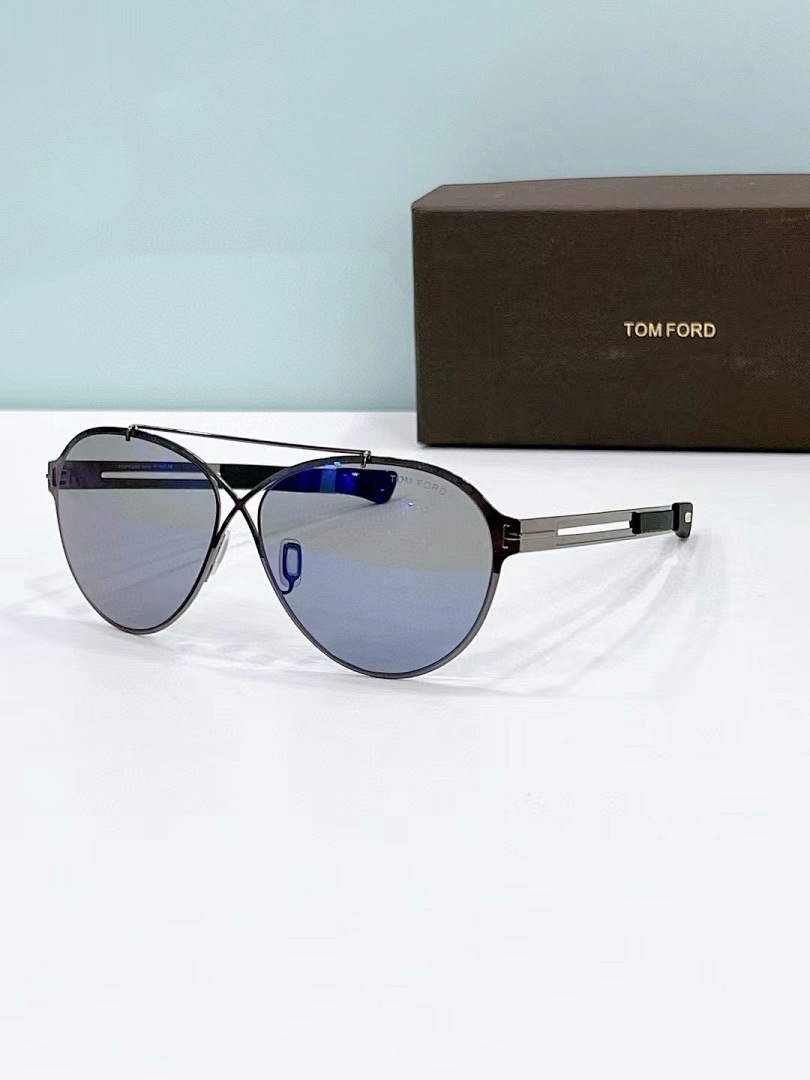 TOM FORD - FT0828 - 62-14-145 - Sunglasses - Image 4