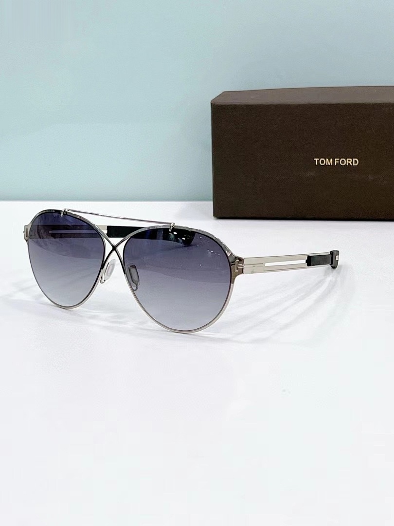 TOM FORD - FT0828 - 62-14-145 - Sunglasses - Image 6
