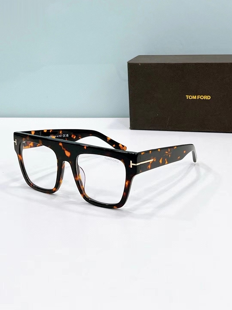 TOM FORD - FT0847 - 52-22-145 - Eyeglasses - Image 2