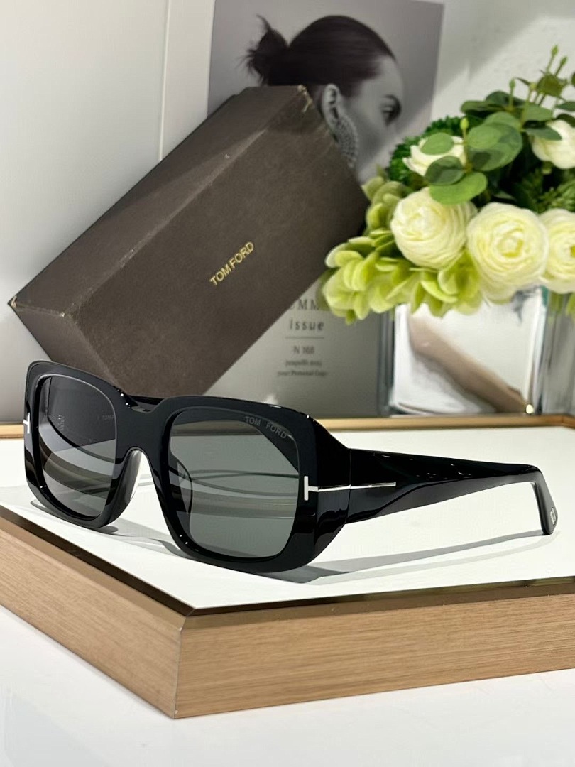 TOM FORD - RYDER TF1035 - 51-20-135 - Sunglasses - Image 2